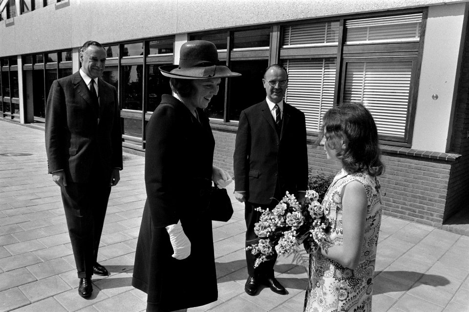 Prinses Beatrix opent scholengemeenschap t Zandpad , Amsterdam, Bestanddeelnr 923-5340