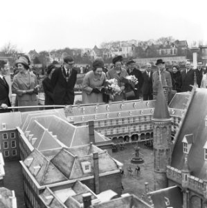 Prinses Benedikte van Denemarken opende Madurodam, Prinses Benedikte en Prinses , Bestanddeelnr 917-6232