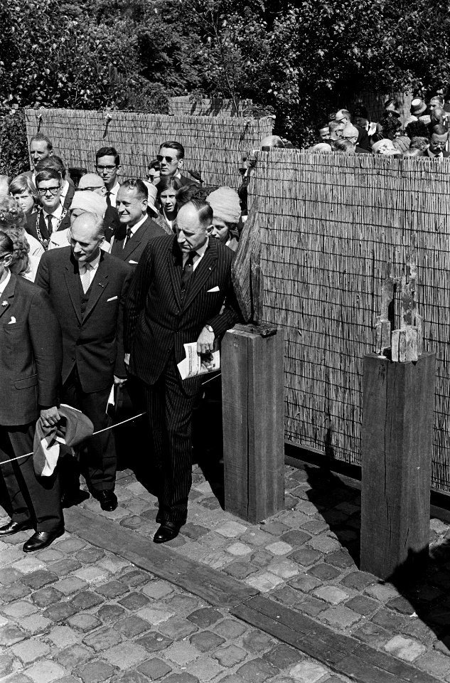 Prinses Christina van Zweden een tentoonstelling geopend in Madurodam, Prinses C, Bestanddeelnr 916-5451