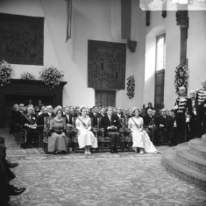 Prinses Christina, prinses Margriet, prins Claus en prinses Beatrix in de Ridde…, Bestanddeelnr 919-5778