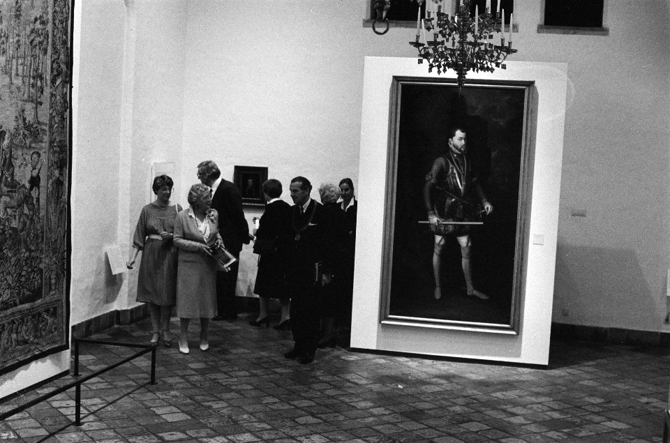 Prinses Juliana opent tent. Prins Willem van Oranje , 1533-1584 in Museum De , Bestanddeelnr 932-9892