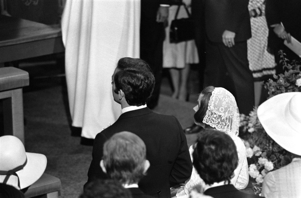 Prinses Christina en Jorge Guillermo tijdens de plechtigheid, Bestanddeelnr 928-0229