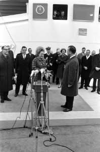 Prinses Margriet aan boord van het opleidingsschip de Ms. Prinses Margriet, Bestanddeelnr 919-8165
