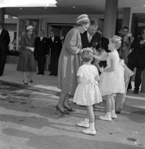 Prinses Beatrix opent streekziekenhuis De Plantage . Verwelkoming (exclusief R, Bestanddeelnr 912-9718