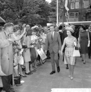 Prinses Margaret en Lord Snowdon op de tentoonstelling Museumplein, Lord Snowdon, Bestanddeelnr 917-7704