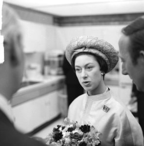 Prinses Margaret en Lord Snowdon op de tentoonstelling Museumplein, Prinses Marg, Bestanddeelnr 917-7709