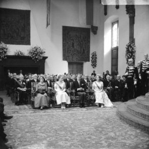 Prinses Christina, prinses Margriet, prins Claus en prinses Beatrix in de Ridde…, Bestanddeelnr 919-5779