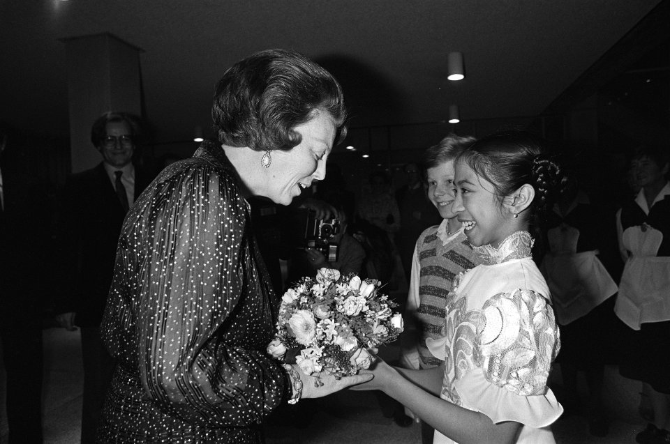 Prinses Beatrix opent nieuwbouw Rijksscholengemeenschap Koninklijk Conservatoriu, Bestanddeelnr 930-7472