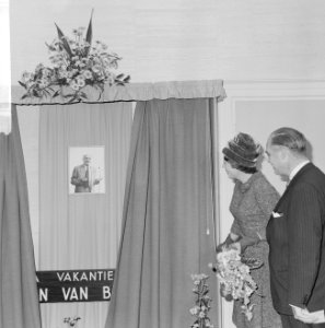 Prinses Beatrix reumavakantiecentrum Dr Jan van Breimen in Bussum geopend De, Bestanddeelnr 915-8437