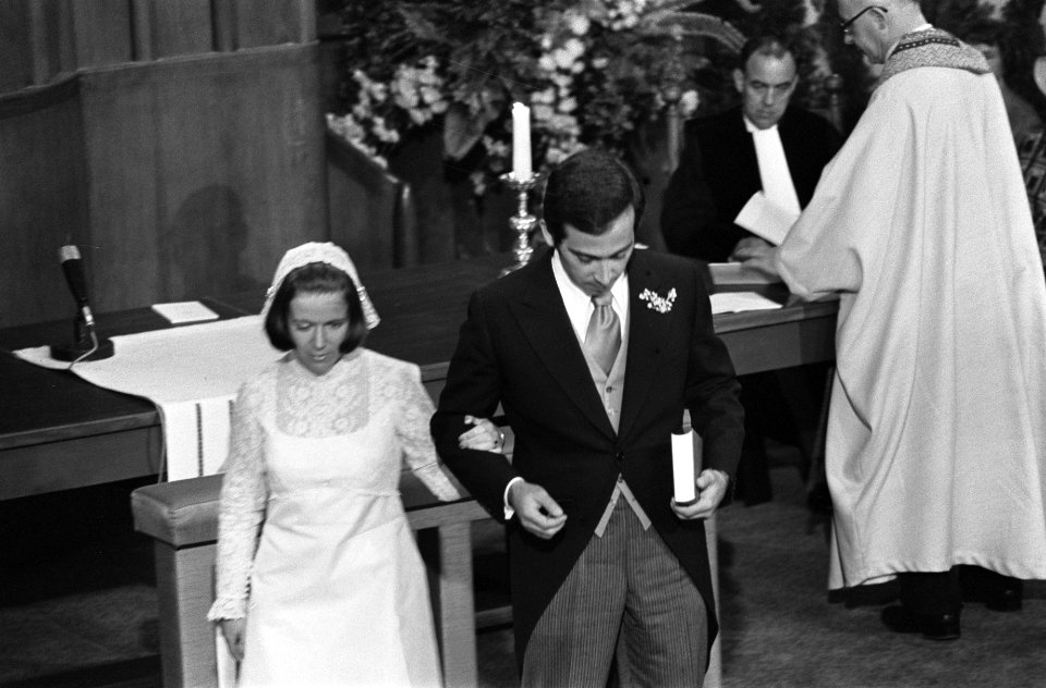 Prinses Christina en Jorge Guillermo tijdens de plechtigheid, Bestanddeelnr 928-0225