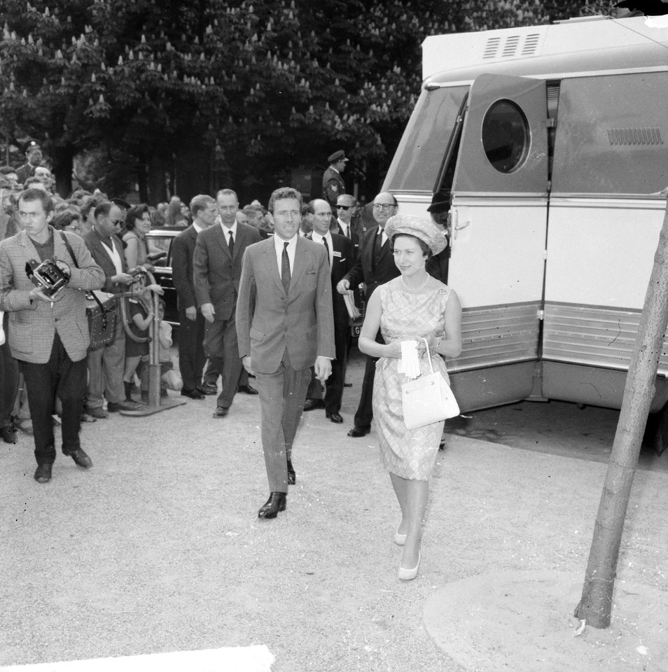 Prinses Margaret en Lord Snowdon op de tentoonstelling Museumplein, Lord Snowdon, Bestanddeelnr 917-7705
