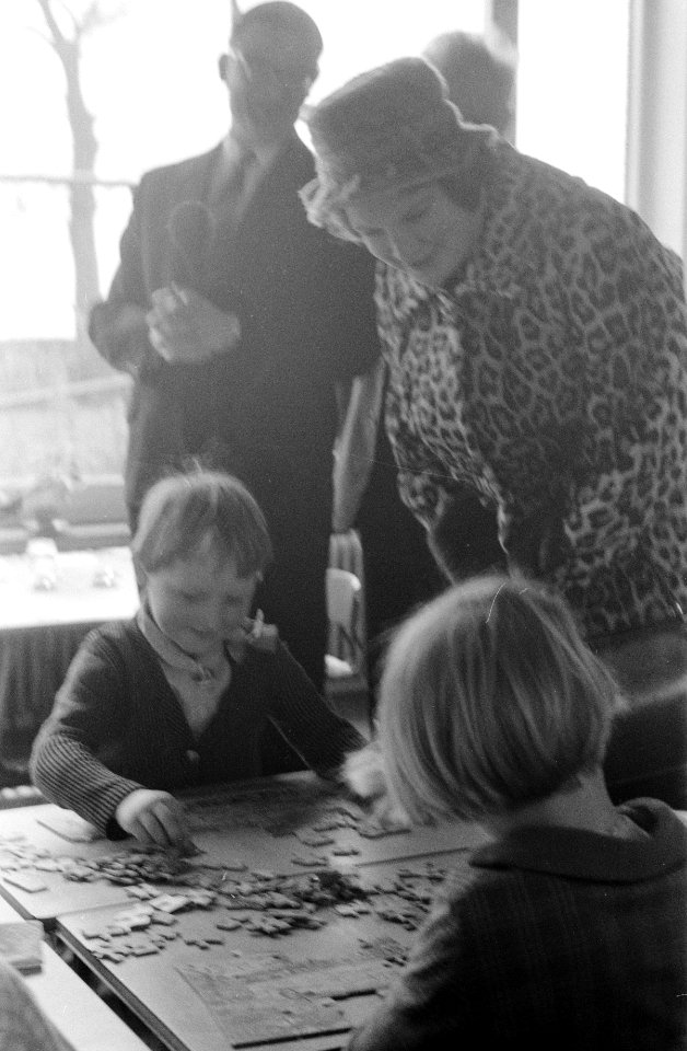 Prinses Irene bezoekt Drenthe, bezoek aan school, Bestanddeelnr 911-1496