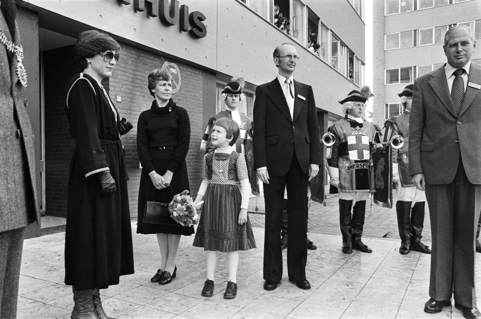 Prinses Margriet aanwezig bij viering 400-jarig bestaan St Elizabeth Ziekenhuis, Bestanddeelnr 929-3801