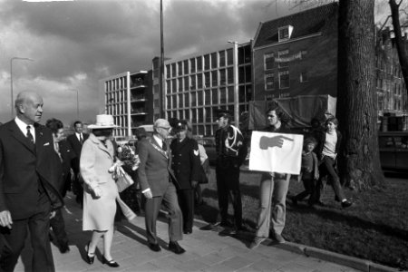 Prinses Beatrix opent Nederlands Historisch Scheepsvaartmuseum in s-lands Zeemag, Bestanddeelnr 926-3451
