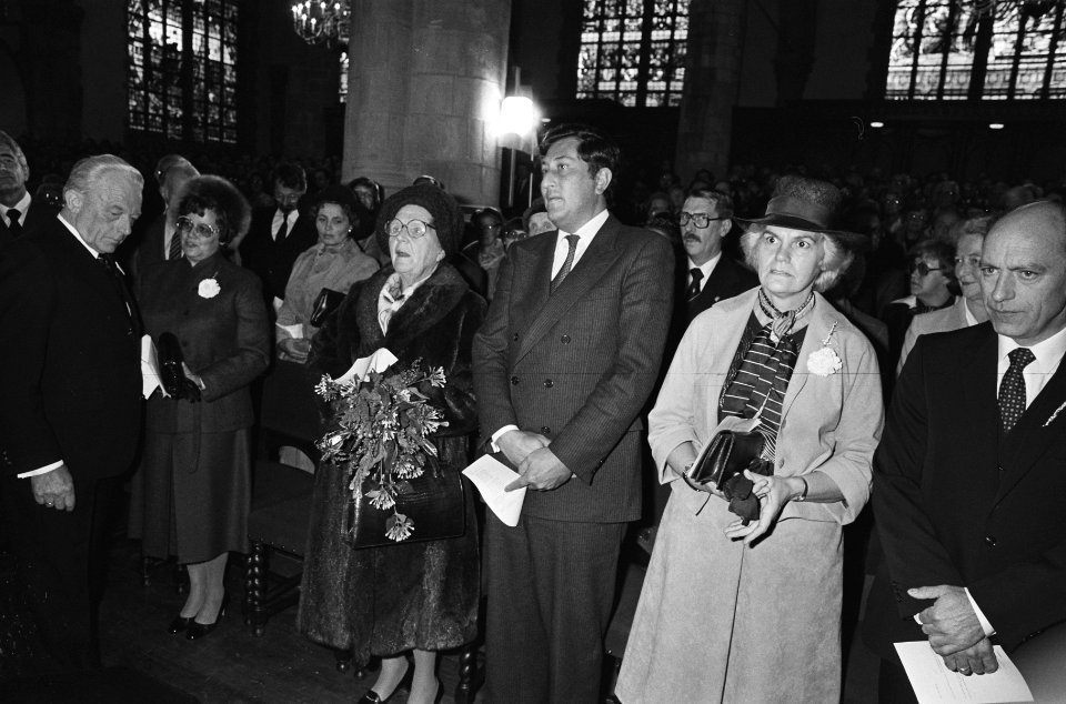 Prinses Juliana woonde wederingebruikneming bij van gerestaureerde St. Janskerk , Bestanddeelnr 931-1027
