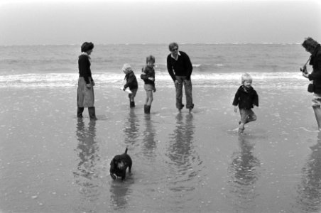 Prinses Margriet en Pieter van Vollenhove en kinderen op Schiermonnikoog, Bestanddeelnr 928-6104