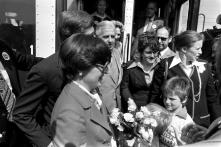 Prinses Margriet , van Vollenhoven en kinderen bij honderdjarig bestaan Oostersp, Bestanddeelnr 928-5792