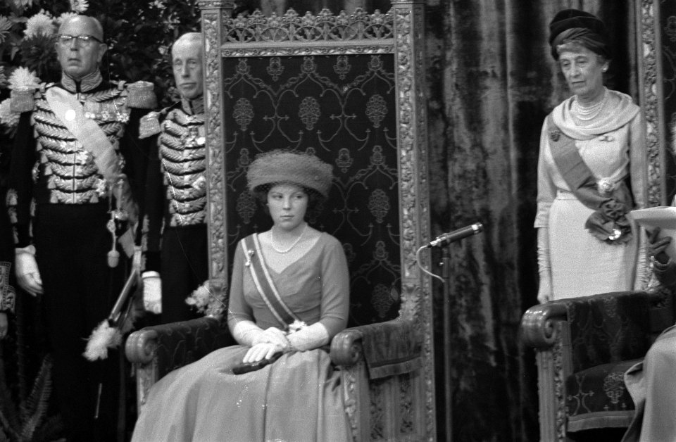 Prinses Beatrix tijdens uitspreken troonrede, Bestanddeelnr 911-6107