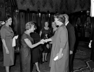 Prinses Beatrix woont galavoorstelling Exodus bij, Bestanddeelnr 912-9295