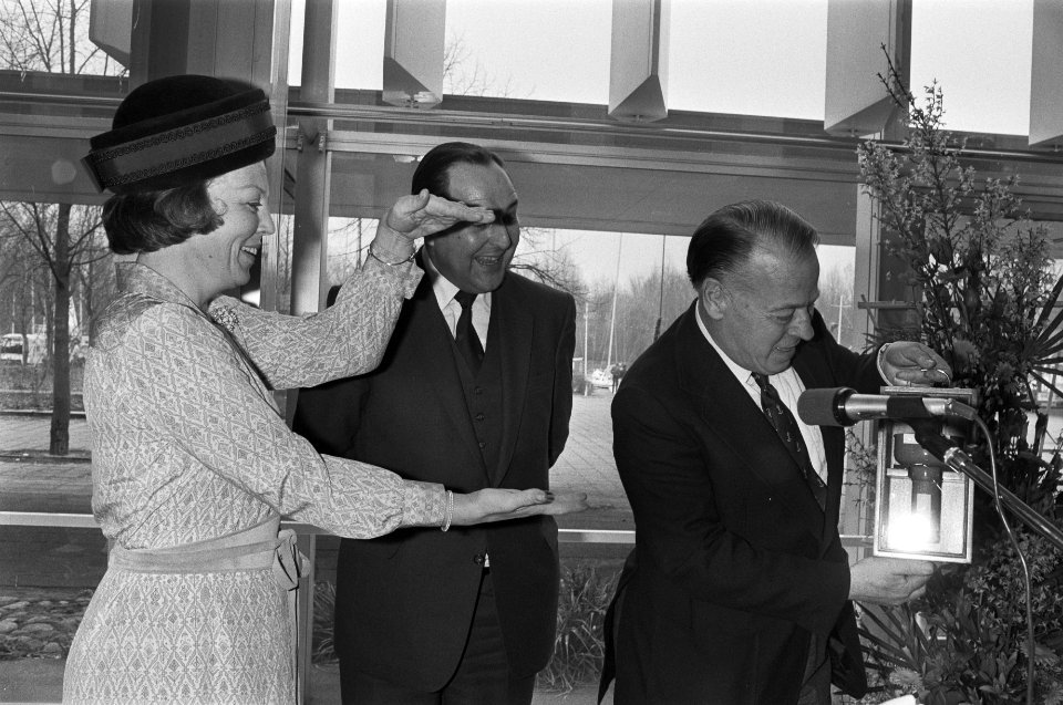 Prinses Beatrix opent Hiswa 80 in RAI, Amsterdam Prinses Beatrix en Hiswa voorz, Bestanddeelnr 930-7218