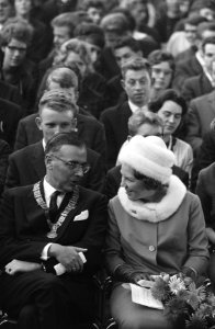Prinses Beatrix openingsbijeenkomst van de Aktie Europa 1 2 3 in nieuwe RAI bijg, Bestanddeelnr 915-8023