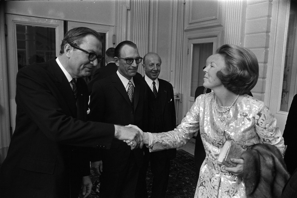 Prinses Beatrix was bij bijeenkomst in Concertgebouw t.b.v. 100 jaar Winkler Pri, Bestanddeelnr 923-9117
