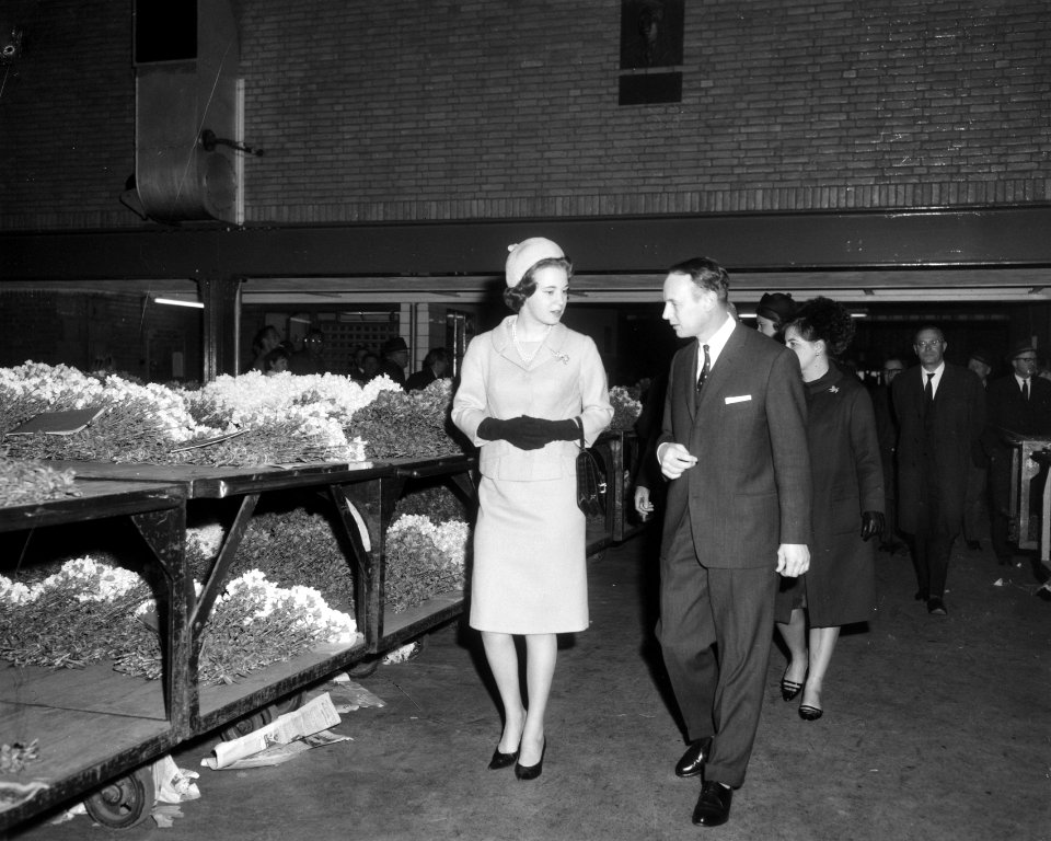 Prinses Benedikte en Prinses Margriet bezochten bloemenveiling te Aalsmeer, de P, Bestanddeelnr 917-6314