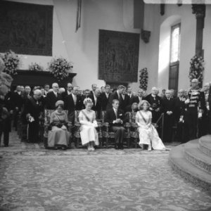 Prinses Christina, prinses Margriet, prins Claus en prinses Beatrix in de Ridde…, Bestanddeelnr 919-5780