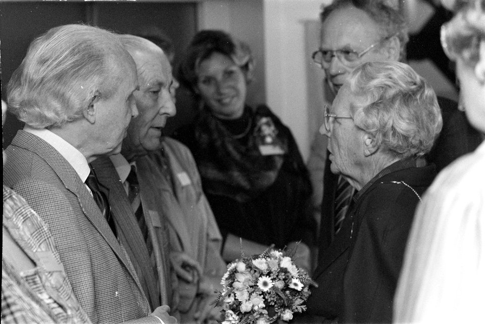 Prinses Juliana opent dagopvang visueel gehandicapten in Zeist, Bestanddeelnr 934-3130