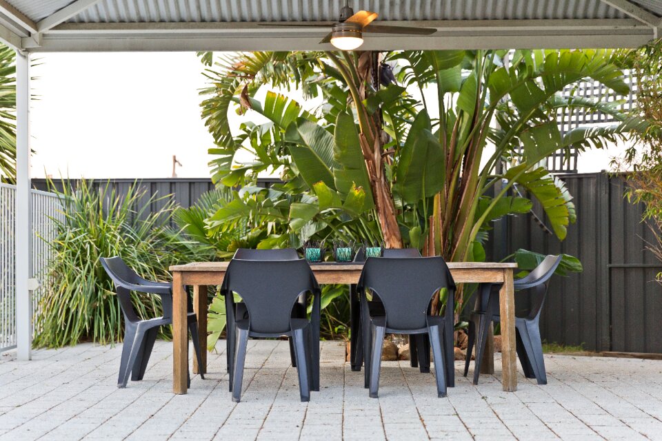 Dining entertaining lifestyle