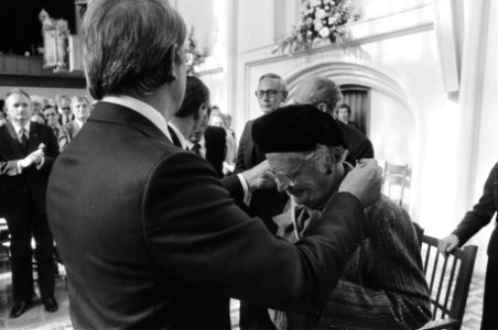 Prinses Juliana ontvangt de Four Freedoms Medal uit handen van de voormalige VN-, Bestanddeelnr 932-3653