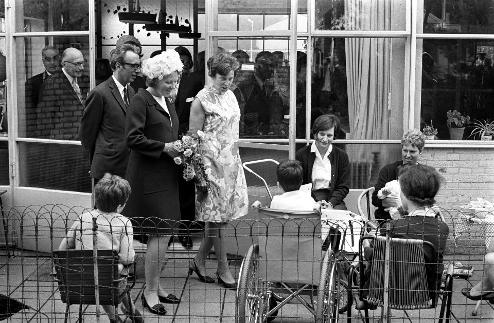 Prinses Beatrix tijdens het bezoek, Bestanddeelnr 922-5623