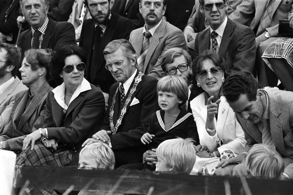 Prinses Margriet, Pieter van Vollenhoven en de zonen Floris (l), Pieter- Christi, Bestanddeelnr 930-4307
