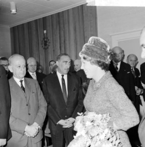 Prinses Beatrix reumavakantiecentrum Dr Jan van Breimen in Bussum geopend De, Bestanddeelnr 915-8438