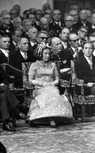 Prinses Margriet en prins Claus luisteren in de zaal naar de troonrede, Bestanddeelnr 922-7945