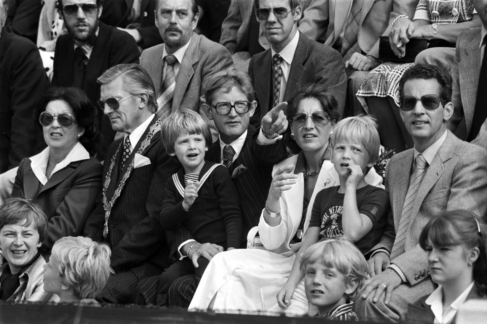 Prinses Margriet, Pieter van Vollenhoven en de zonen Floris (l), Pieter- Christi, Bestanddeelnr 930-4304