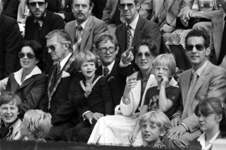 Prinses Margriet, Pieter van Vollenhoven en de zonen Floris (l), Pieter- Christi, Bestanddeelnr 930-4304
