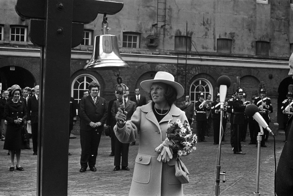 Prinses Beatrix opent Nederlands Historisch Scheepsvaartmuseum in s-lands Zeemag, Bestanddeelnr 926-3448