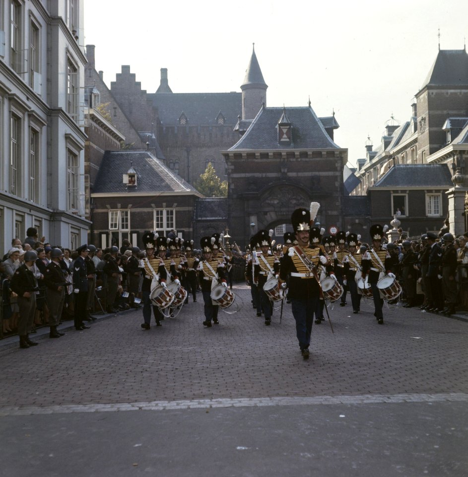 Prinsjesdag, muziekkorpsen, Bestanddeelnr 254-7706