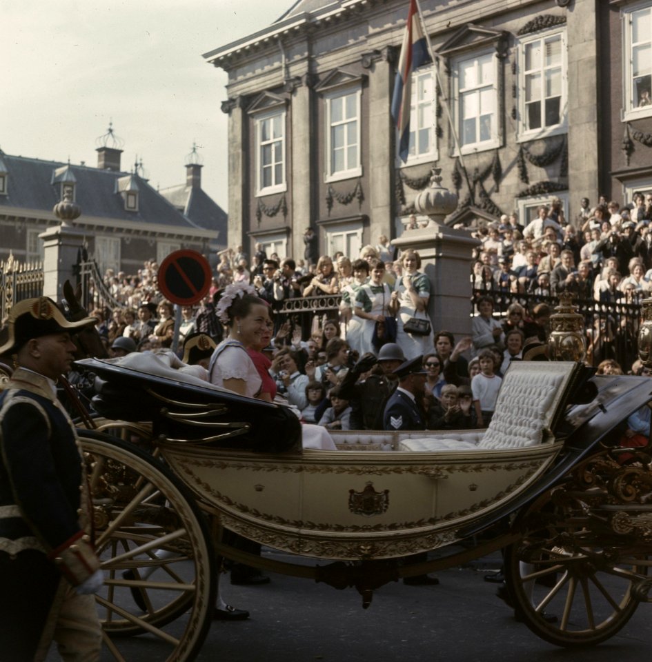 Prinsjesdag, Christina, prinses, Margriet, prinses, Bestanddeelnr 254-7702