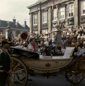 Prinsjesdag, Christina, prinses, Margriet, prinses, Bestanddeelnr 254-7702