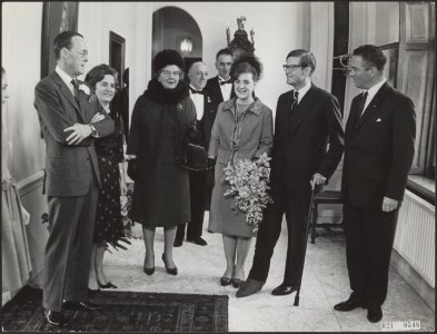 Prinses Margriet en Pieter van Vollenhoven in de hal van het Catshuis te Den Haa, Bestanddeelnr 021-0546