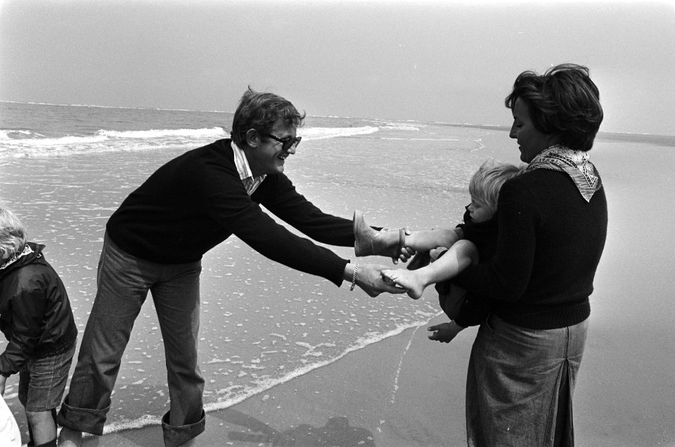 Prinses Margriet en Pieter van Vollenhove en kinderen op Schiermonnikoog, Bestanddeelnr 928-6106