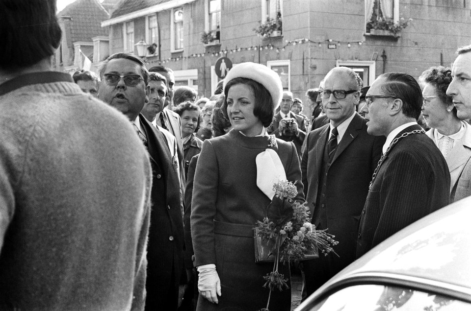 Prinses Margriet opent gezondheidscentrum in Wassenaar, aankomst, Bestanddeelnr 925-9490