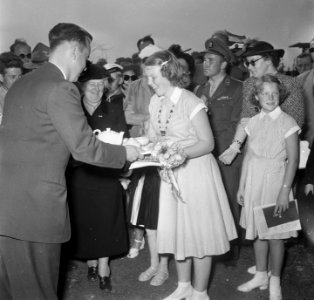 Prinses Beatrix opent Madurodam, Bestanddeelnr 905-1980