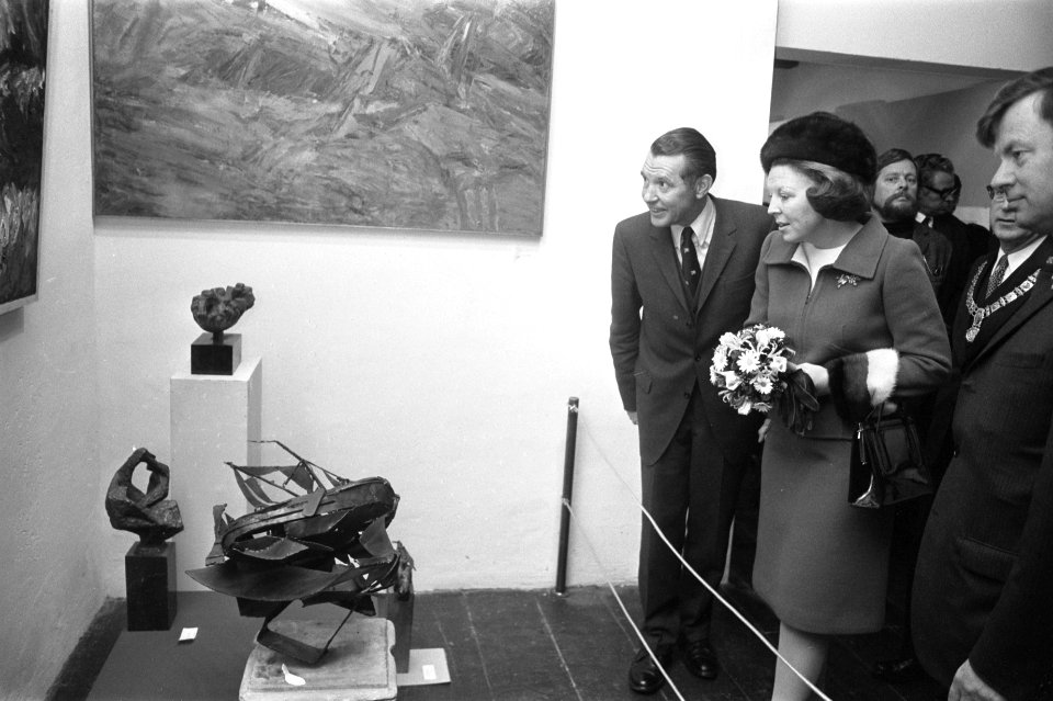 Prinses Beatrix opent tentoonstelling Ontmoeting met he Reddingswezen in Schee, Bestanddeelnr 927-5549