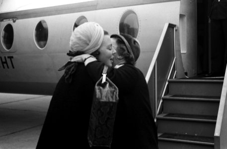 Prinses Beatrix vertrokken voor een reis van 2 maanden naar Aziatische landen, d, Bestanddeelnr 914-4252