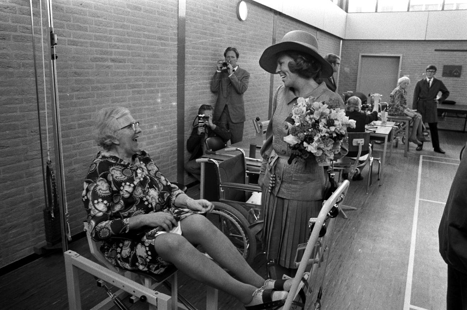 Prinses Beatrix opent ziekenhuiscomplex Triotel Leeuwarden, Bestanddeelnr 924-8034