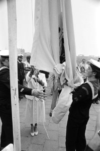 Prinses Margriet hijst de vlag, Bestanddeelnr 930-4310