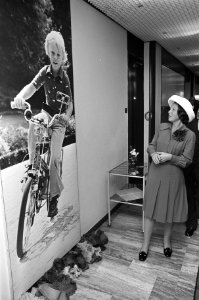 Prinses Beatrix opent Willem Alexander ziekenhuis in Den Bosch Prinses Beatrix, Bestanddeelnr 927-4771